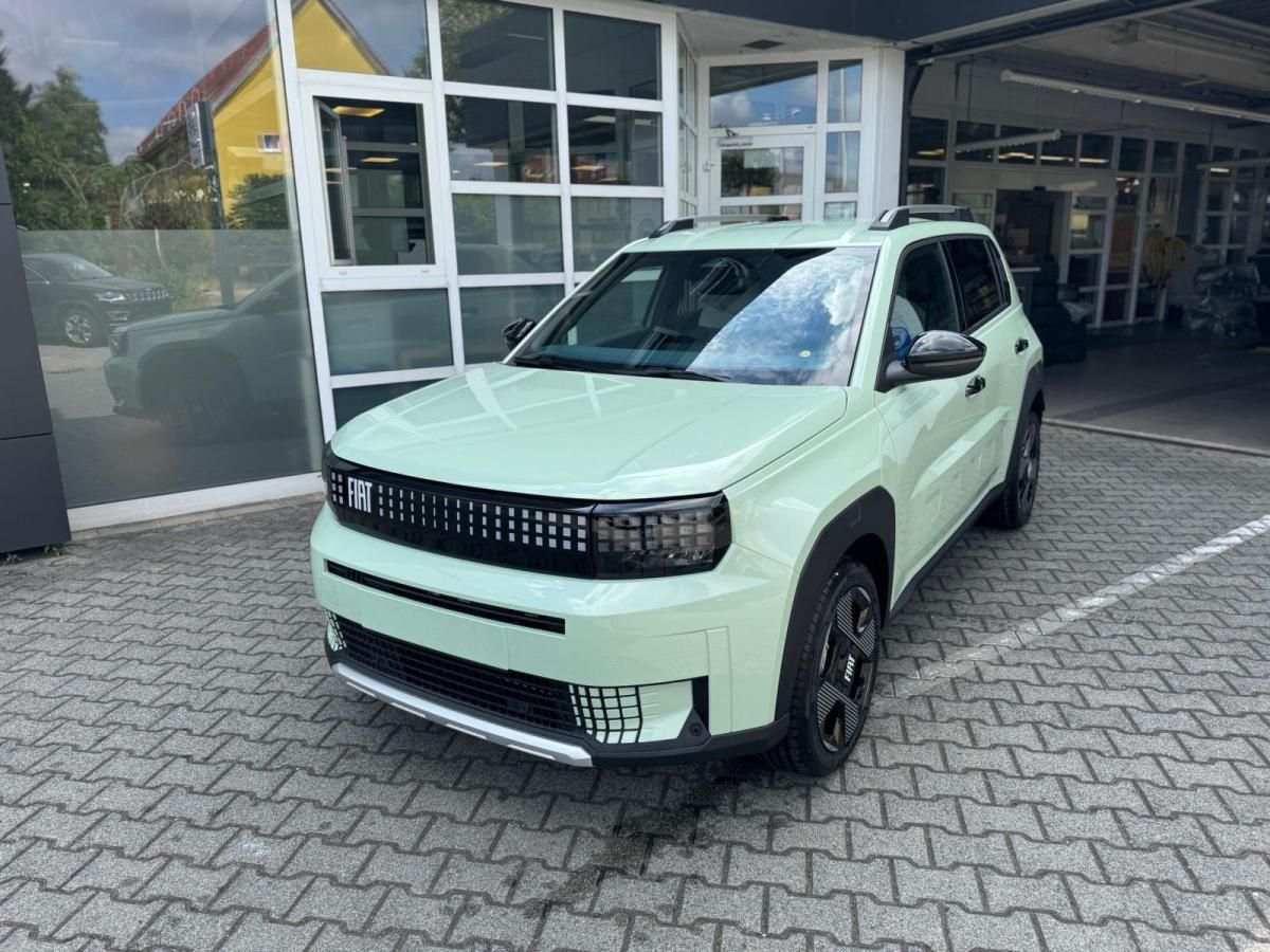 Fiat Grande Panda Elektro La Prima in 4 Farben Verfügbar Abholung Mannheim Leasing