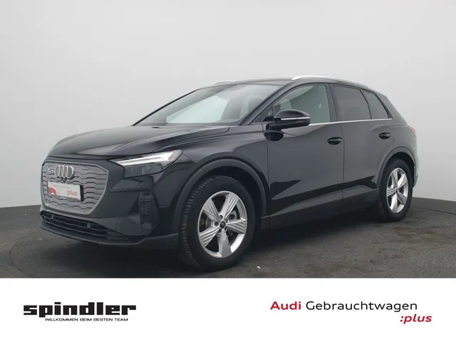 Audi Q4 e-tron S-Line 40 / Navi, Standklima, LED, SHZ