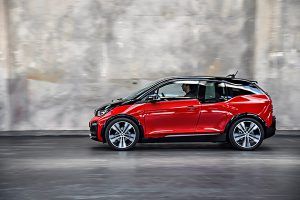 Elektroauto BMW i3s seitlich. Bildquelle: BMW