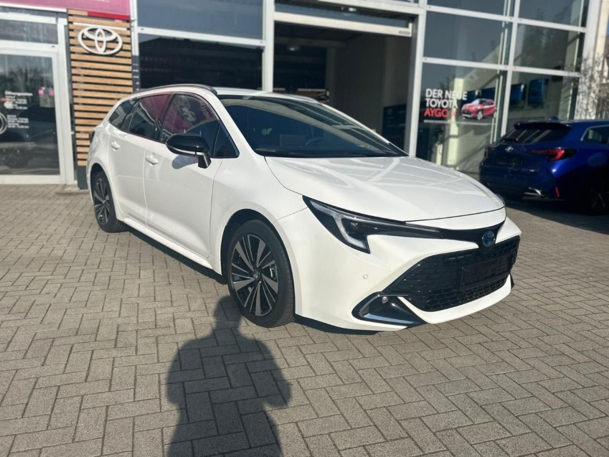 Toyota Corolla TS Teamplayer ACC SHZ KAMERA NAVI el. Heck Leasing