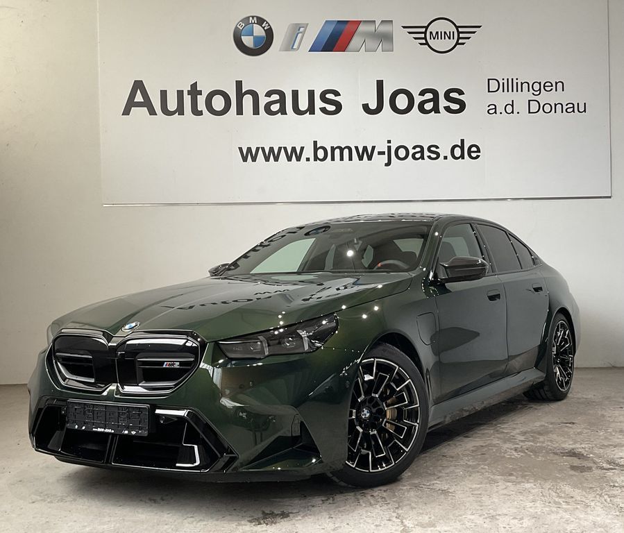 BMW M5 Limousine *AHK *Sitzbelüftung *Komfortzugang Leasing