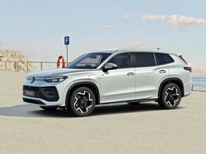 Volkswagen Tayron R-Line 1.5 eHybrid DSG • Matrix-LED • Leder • Winterräder • Kamera • Navi Leasing