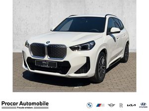 BMW iX1 eDrive20 M Sport, Anhängerkupplung, 18", Kam