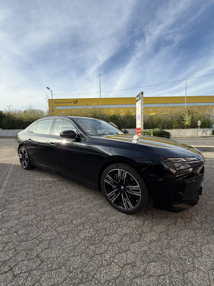 BMW i7 eDrive50 (2025) – Leasingübernahme – 6.000 km – Vollausstattung – Neuwertig Leasingübernahme