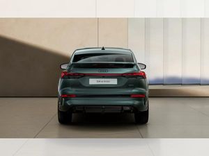 Audi Q4 e-tron S line quattro 220 kW *Pano*HUD*Tech Pro*AHK*MMI Beifahrerdisplay*