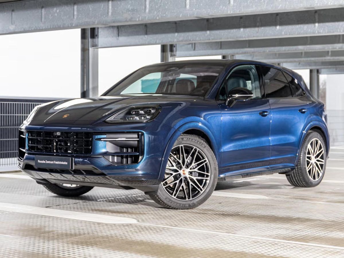 Porsche Cayenne Black Edition **AKTION!! NUR ANFRAGEN BEI 100% BESTELLABSICHT** *Sport Design Black, 4x SHZ, AHK, CH Leasing