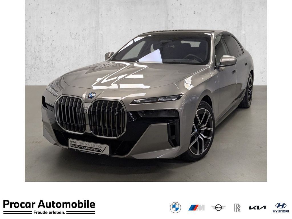 BMW i7 eDrive50 M Sport Fond Entertainment B&W SkyLo Leasing