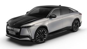 DS Automobiles DS 8 N°8 ÉTOILE LONG RANGE 245 PS - LUXUS-VOLLAUSSTATTUNG- NEW MODEL Business Deal zur Markteinfü Leasing