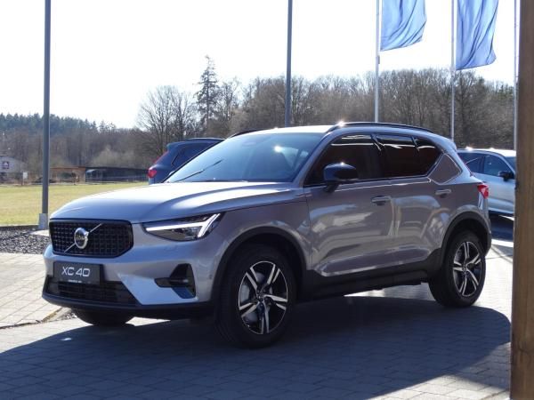 Volvo XC40 B4 Plus Dark Leasing