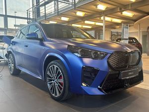 BMW iX2 eDrive20 M Sportpaket 🔥LAGERAKTION⚡️Privat Leasing