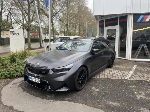 BMW M5 Touring Vorführwagen noch mit 0,5% Versteuerung ab Ende Mai verfügbar! Leasing