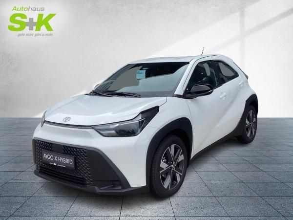 Toyota Aygo Active Hybrid *PFLEGEDIENSTAKTION* SOFORT VERFÜGBAR Leasing