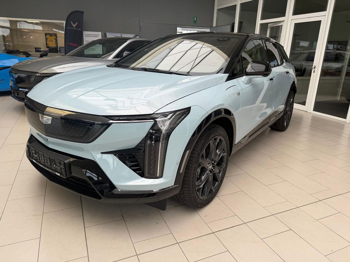 Cadillac OPTIQ Studio Edition 500E AWD BIS 30.10.2026! Leasing