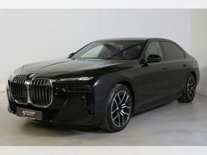 BMW i7 xDr. 60 M Sport NP 163540.- ACC Massage Park+