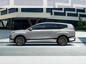 Hyundai IONIQ 9 110 kWh 4WD Uniq❗SOFORT VERFÜGBAR❗