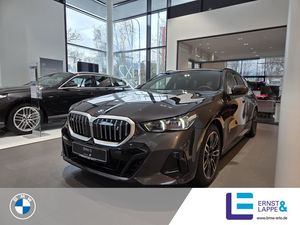 BMW i5 eDrive40 Tour M Sport || Pano AHK Head-Up 360