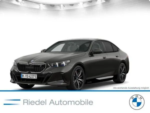 BMW i5 eDrive40 M Sportpaket Panorama Klimaaut. AHK