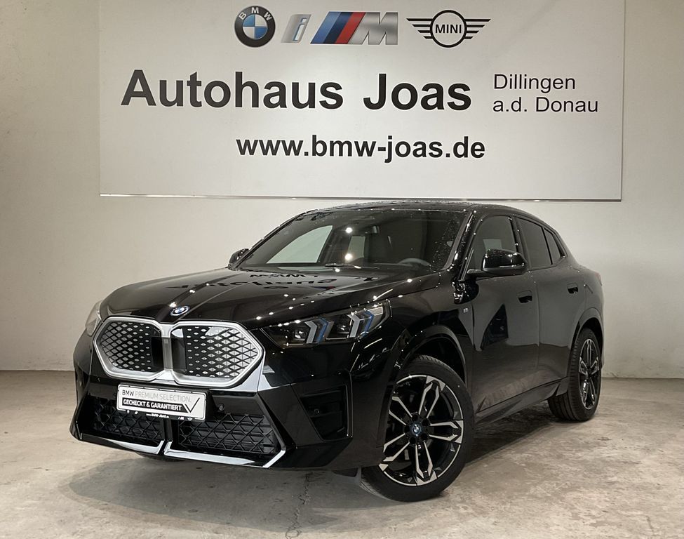 BMW iX2 xDrive30 |Aktivsitz |M Sportpaket |19 M LMR Leasing