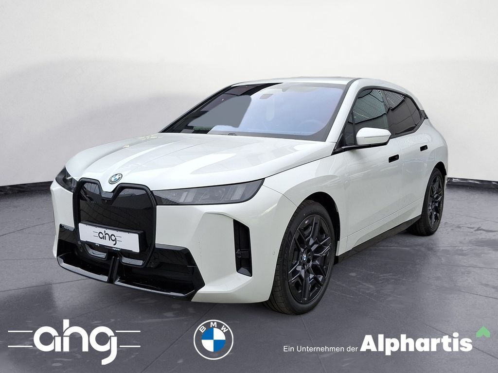BMW iX xDrive45 MSportPro mit Comfortpaket AHK Leasing