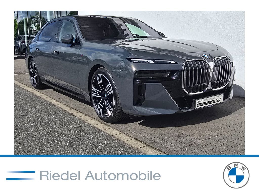 BMW 740d xDrive M Sportpaket Standhzg SkyLounge 21