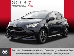 Toyota Yaris Hybrid Team D *WINTERPAKET* Leasing