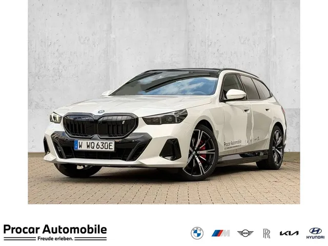 BMW i5 eDrive40 M Sport HUD PANO ACC RFK NAVI LED