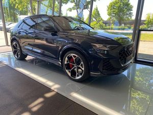 Audi RS Q8 Performance *Pano*Carbon*B&O* Sportsitzplus*Massagesitz*Adapt.Luftfahrw.*Anschlussgarantie 2 Jahre