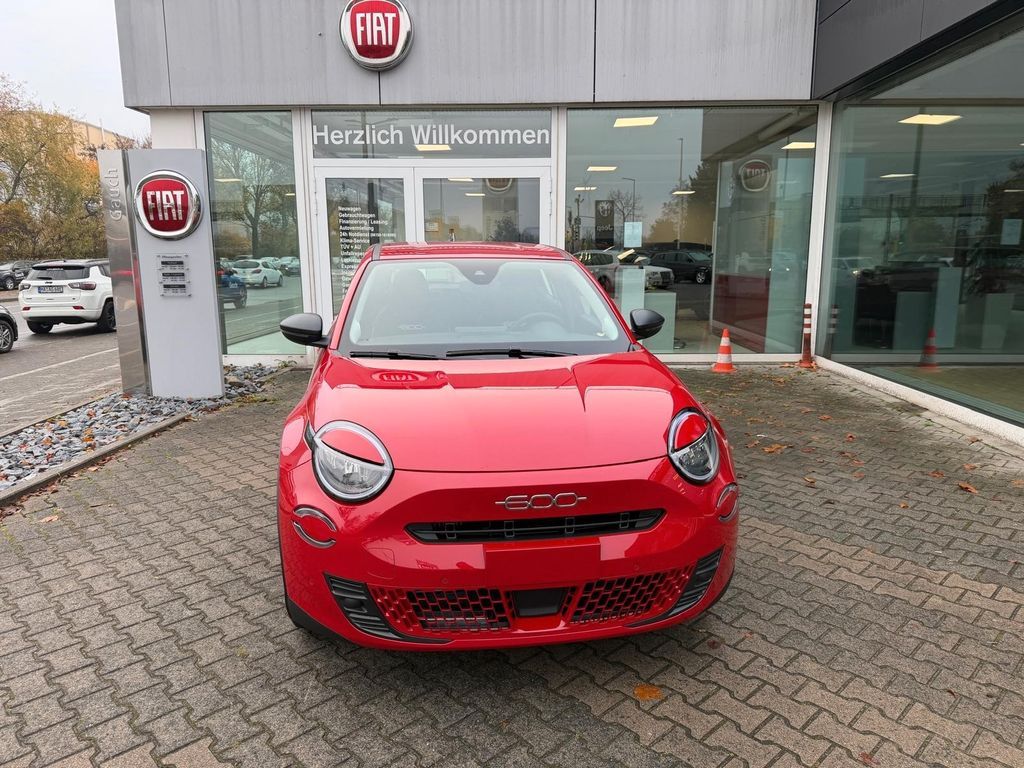 Fiat 600 Hybrid DCT Business Edition Allwettereifen Leasing