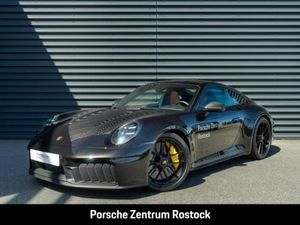 Porsche 992 911 Carrera 4 GTS