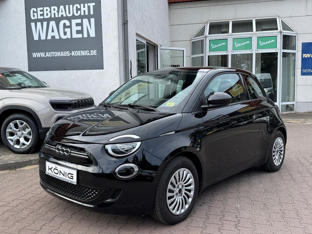 Fiat 500e MY23 118PS 42kWh KOMFORT*SHZ*KAMERA*CARPLAY Leasing