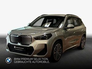 BMW iX1 xDrive30 M Sportpaket , 5-türig (Strom)