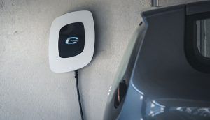 Das Elektroauto e.Go Life kann mit der passenden Ladestation aufgeladen werden. Bildquelle: e.Go Mobile