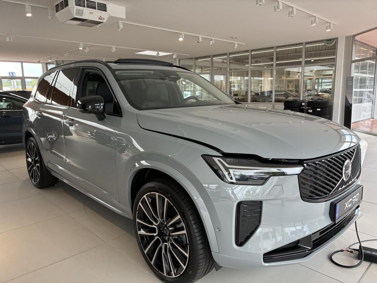 Volvo XC90 T8 AWD Plus Dark Auto Leasing
