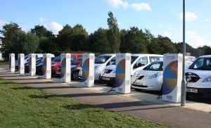 Elektroautos versorgen das Nissan Technical Centre Europe (NTCE) künftig mit Energie: Das europäische Forschungs- und Entwicklungszentrum im britischen Cranfield erhält als erste Einrichtung der Marke in Europa nun Vehicle-to-Grid (V2G) Anlagen. Insgesamt acht Ladestationen werden in Zusammenarbeit mit dem multinationalen Energieversorger Enel installiert. Bildquelle: Nissan