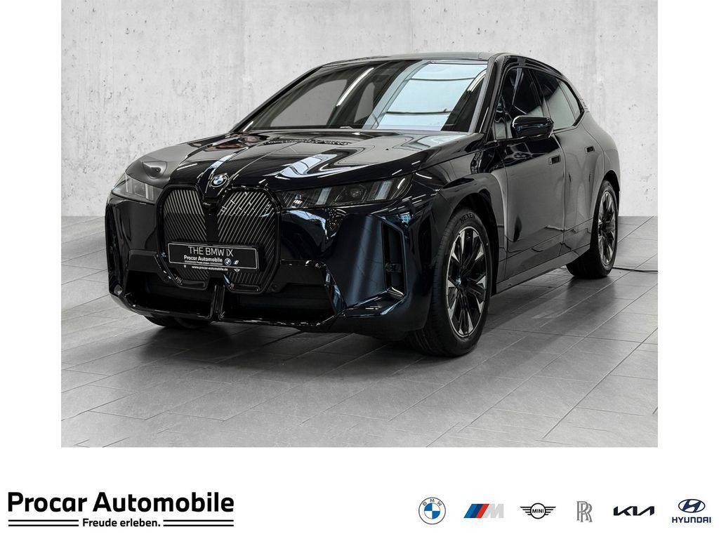 BMW iX xDrive45 M Sport HUD PANO ACC 360°KAM RFK LM Leasing