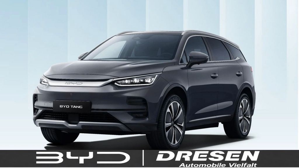 BYD TANG Flagship | Panorama I LED I 21