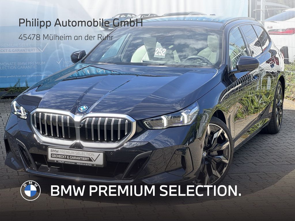 BMW 550e xDrive Tou M Sport AHK PANO Ad.Fahr.Pro B&W Leasing