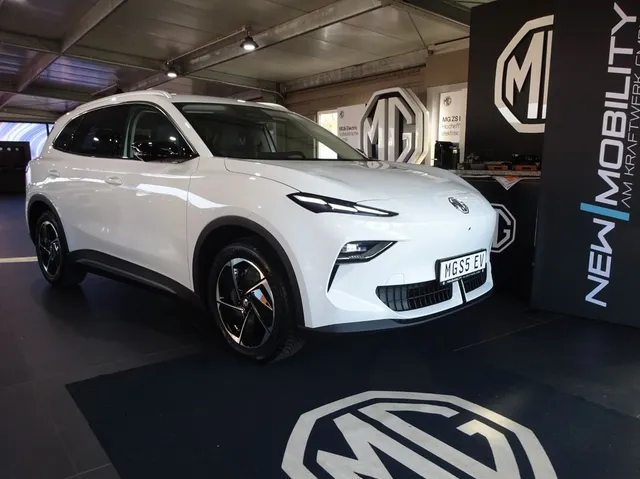 MGS5 Luxury 64 kWh Long Range