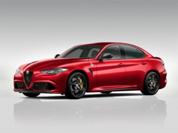 Alfa Romeo Giulia Quadrifoglio ORO ''LIMITED EDITION'' 521PS Navi **NUR FÜR GEWERBE** Leasing