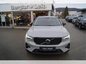 Volvo XC40 B3 Benzin 2WD Plus Dark DKG/Leder/Panorama/360° **PRIVAT**