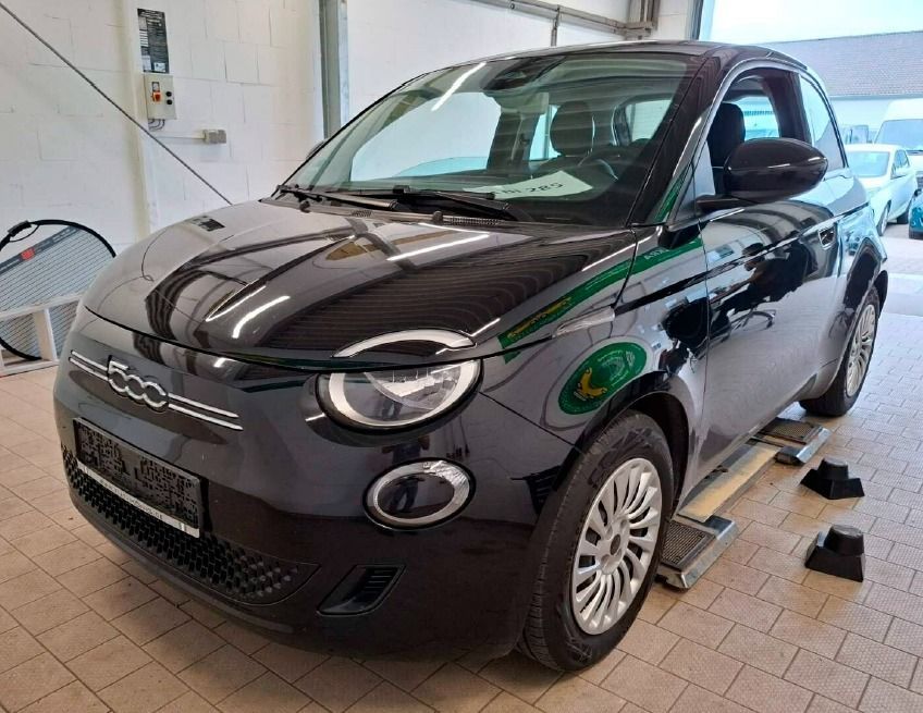 Fiat 500e Action 95PS 23.8KWh Klima - PDC Leasing