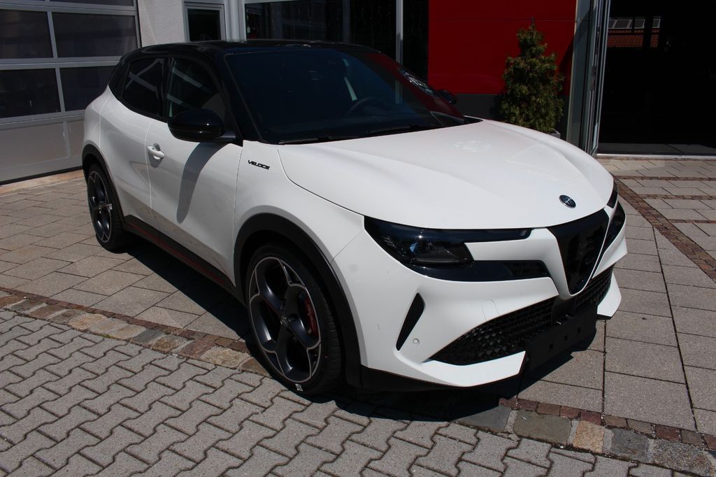 Alfa Romeo Junior Elettrica 280  Veloce Leasing