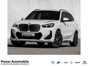 BMW iX1 xDrive30 M Sport HUD ACC AHK RFK NAVI LED