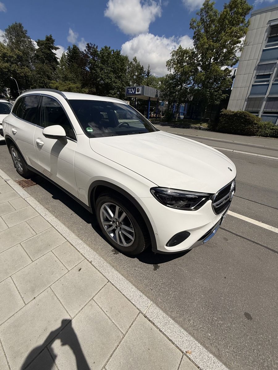 Mercedes Benz GLC 200 4MATIC - inkl. Winterrädersatz (s. Foto) - top gepflegt, Service neu 07/26, Nichtraucher-Auto Leasingübernahme