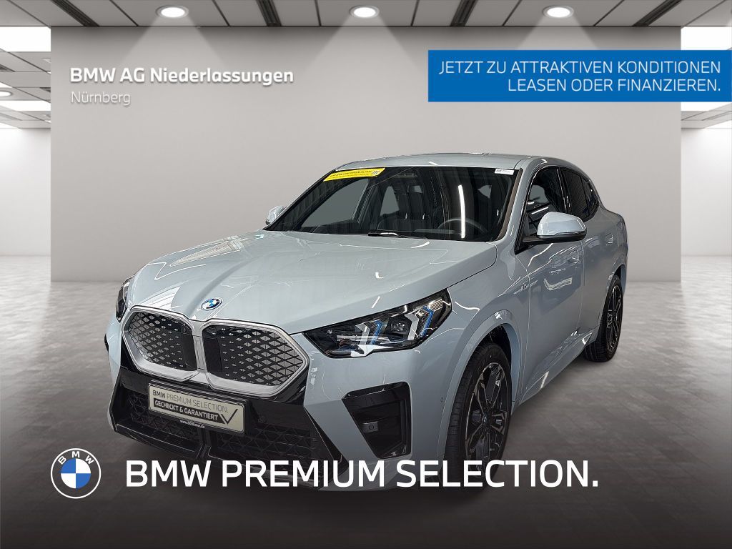 BMW iX2 xDrive30 *M Sport*Sportsitze*HUD*Keyless Leasing
