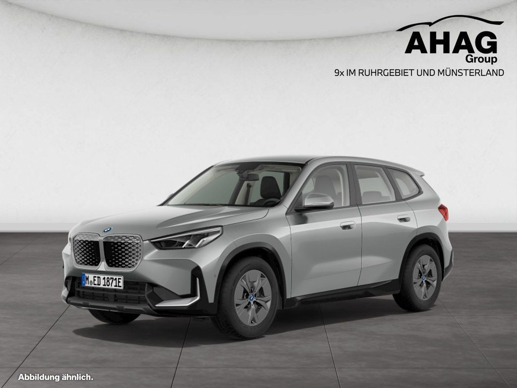 BMW iX1 xDrive30 Leasing
