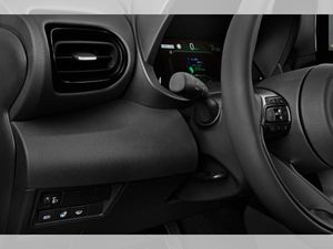 Toyota Yaris Cross LED Nav Smartkey 17" Privacy ACC