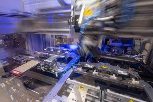 BMW Group Werk Dingolfing - Produktion Batterieeinheit. Bildquelle: BMW Group