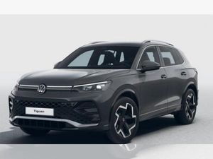 Volkswagen Tiguan R-Line 150 PS DSG Bestellfahrzeug 3 Monate Lieferzeit ! Begrenzte Stückzahl !!