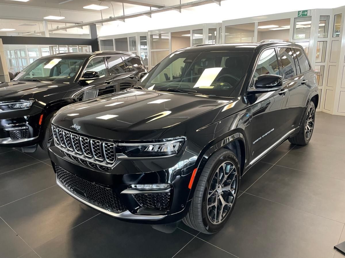 Jeep Grand Cherokee 4xe Summit Reserve Verfügbar in 2 Farben Abholung Mannheim Leasing